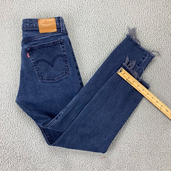 Levi's Premium Women Wedgie Icon Raw Hem Black & Blue Button Fly Jeans  Size: 27 - Picture 7 of 15